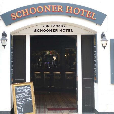 Schooner Hotel อัลน์มัธ ภายนอก รูปภาพ